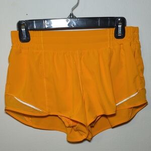 Lululemon 2.5" Hotty Hot Shorts in Amber Aura Women's Size 8
